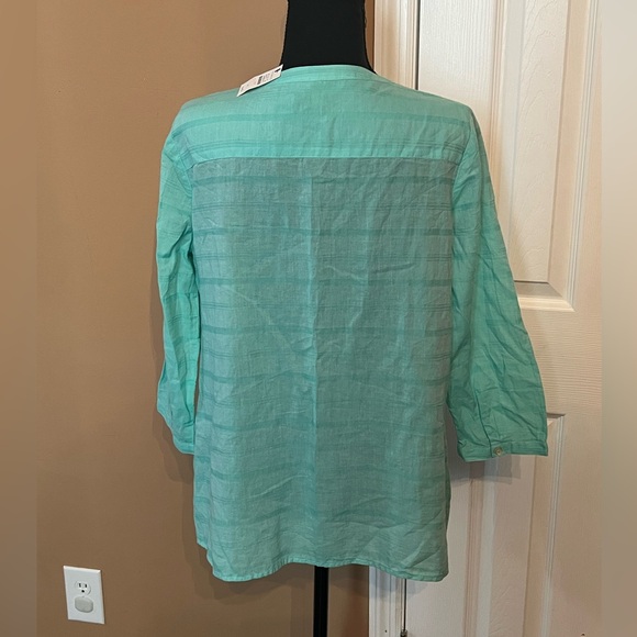 NWT TALBOTS Women’s 3/4 Sleeve Button Up Shirt Top size M - Picture 2 of 4